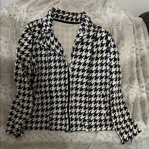 Kim Rogers Black and White Houndstooth Zip Front Blazer